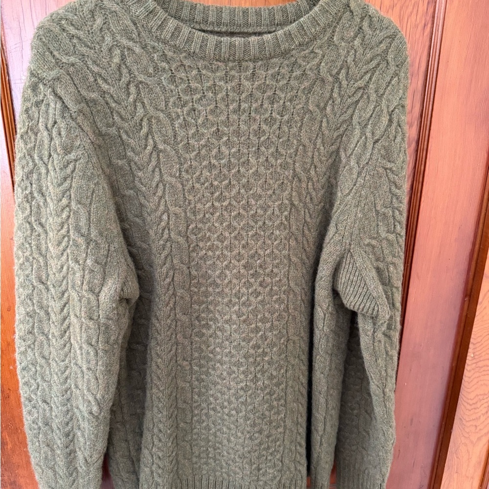 Duluth Trading Co Olive Crewneck Sweater
